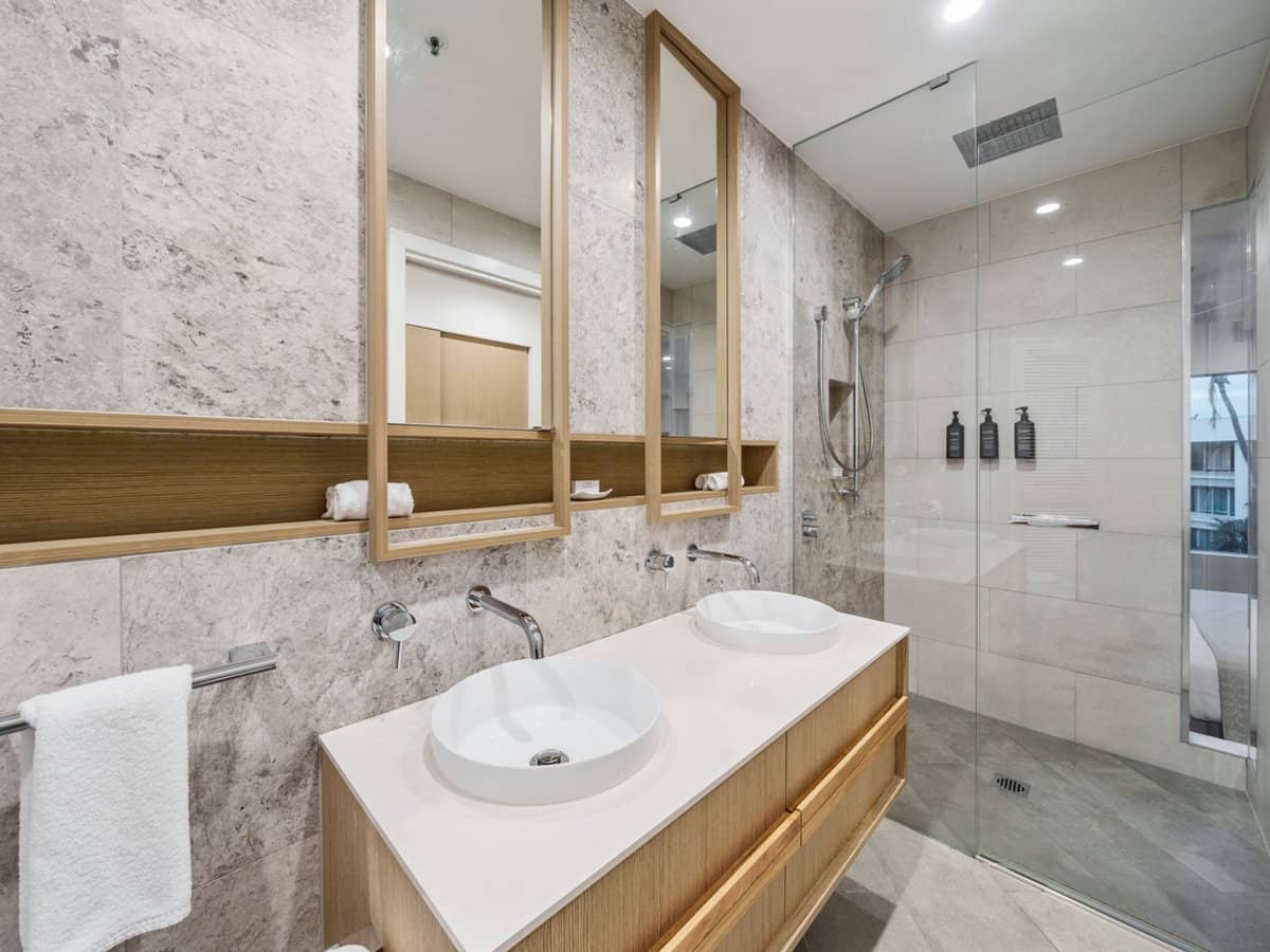 135 Seaworld Drive, Main Beach - Thumbnail 20