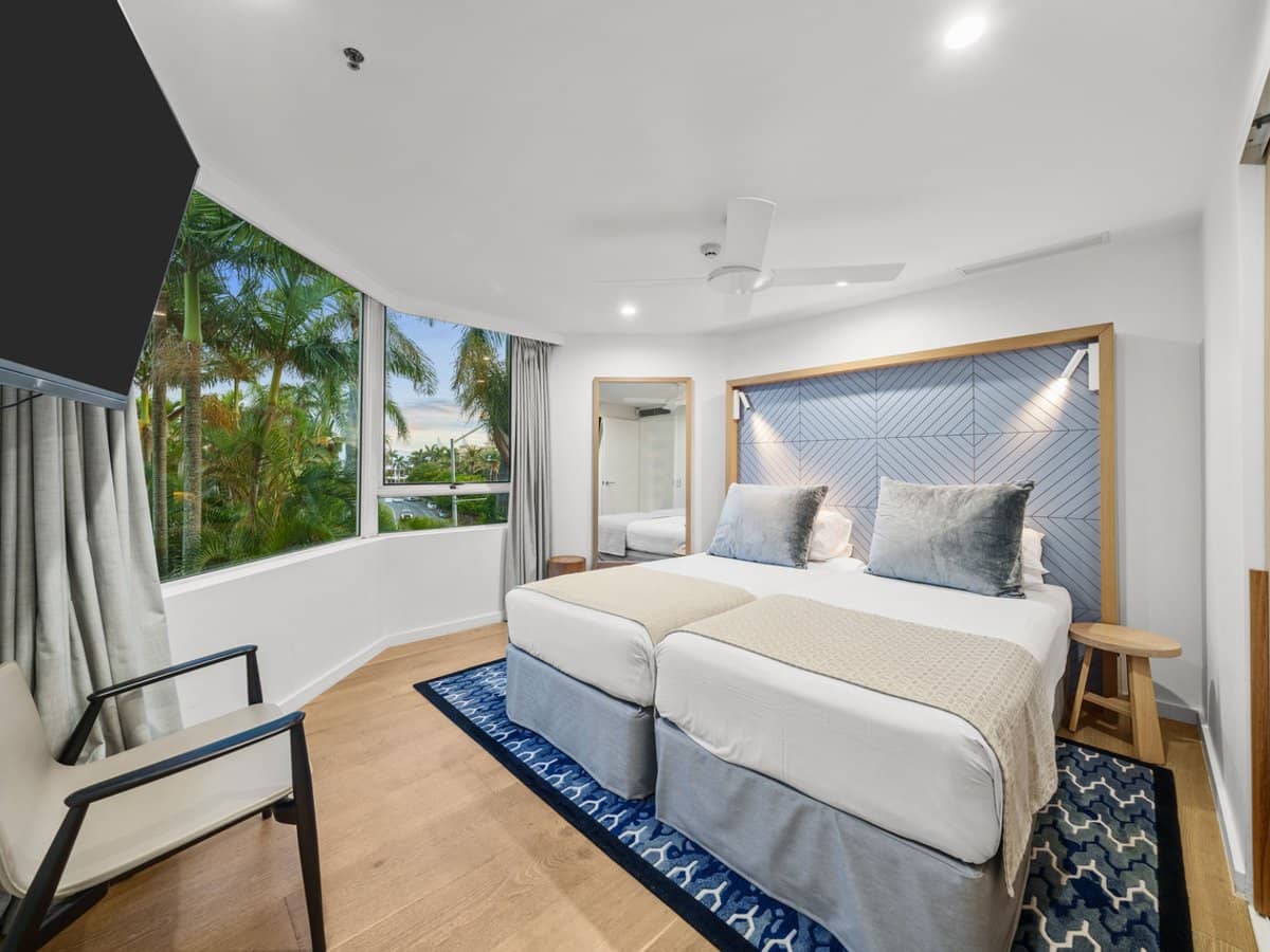 135 Seaworld Drive, Main Beach - Thumbnail 21