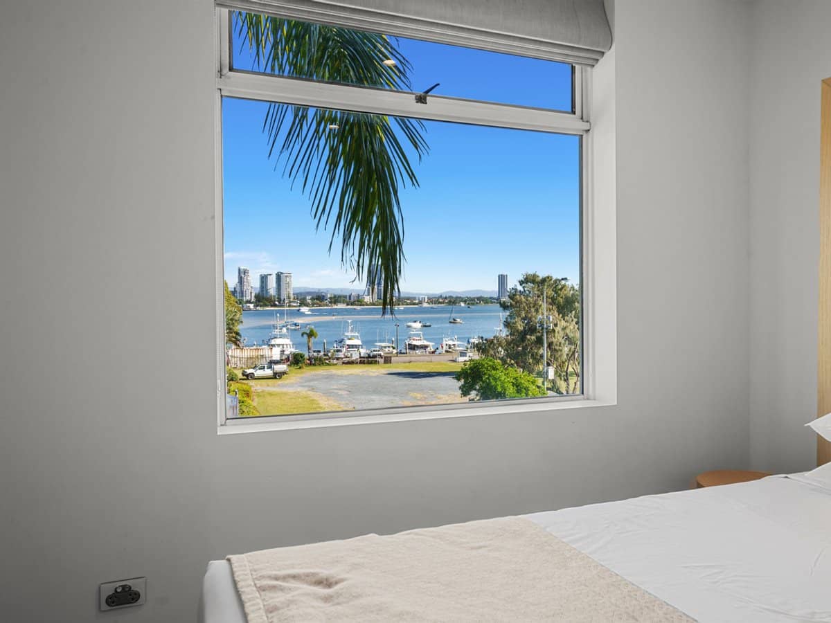 135 Seaworld Drive, Main Beach - Thumbnail 26