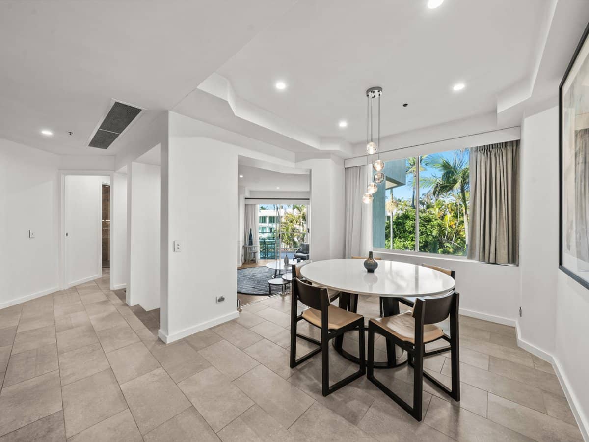 135 Seaworld Drive, Main Beach - Thumbnail 10