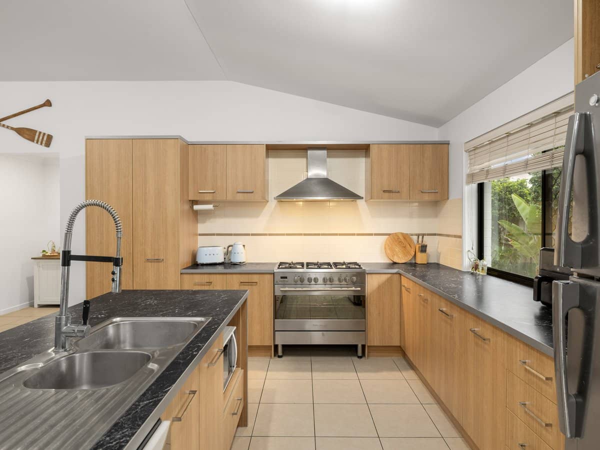 29 Strathburn Crescent, ORMEAU - Thumbnail 6