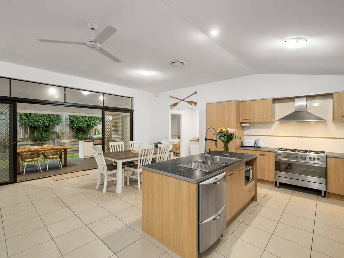 29 Strathburn Crescent, ORMEAU - Thumbnail 7