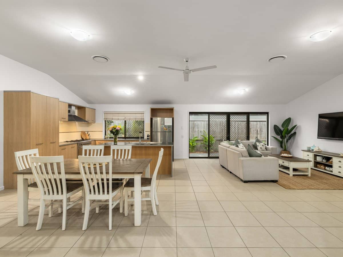 29 Strathburn Crescent, ORMEAU - Thumbnail 10