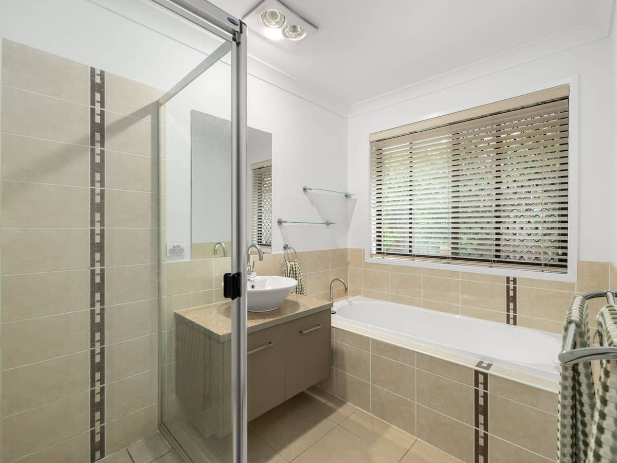 29 Strathburn Crescent, ORMEAU - Thumbnail 16