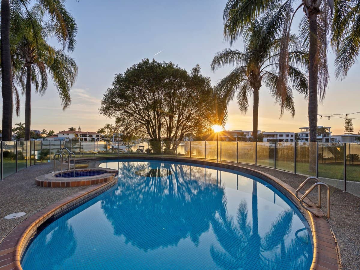 18 Commodore Drive, Surfers Paradise - Thumbnail 21