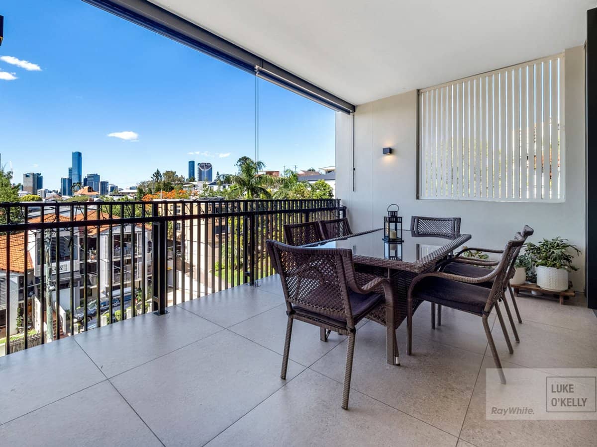 8 Colton Street, Highgate Hill - Thumbnail 2