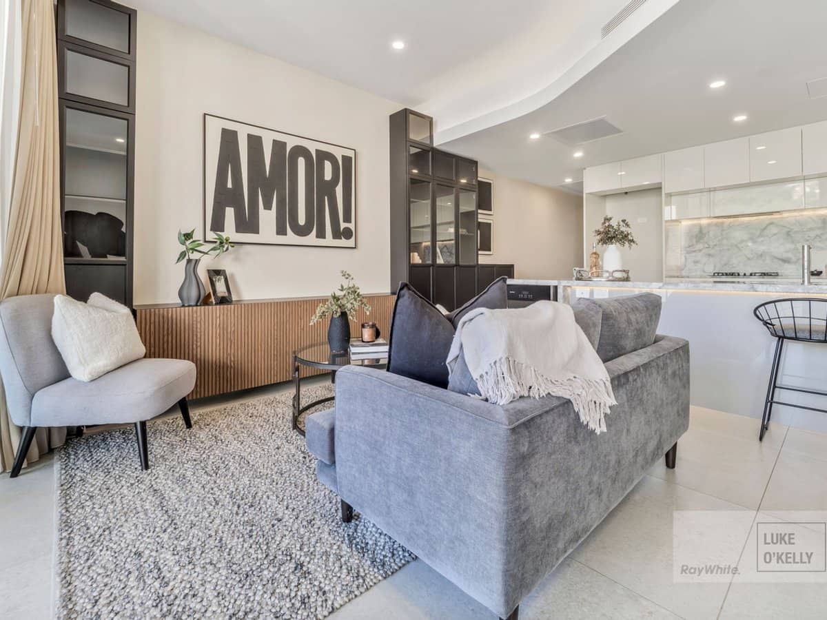 8 Colton Street, Highgate Hill - Thumbnail 2