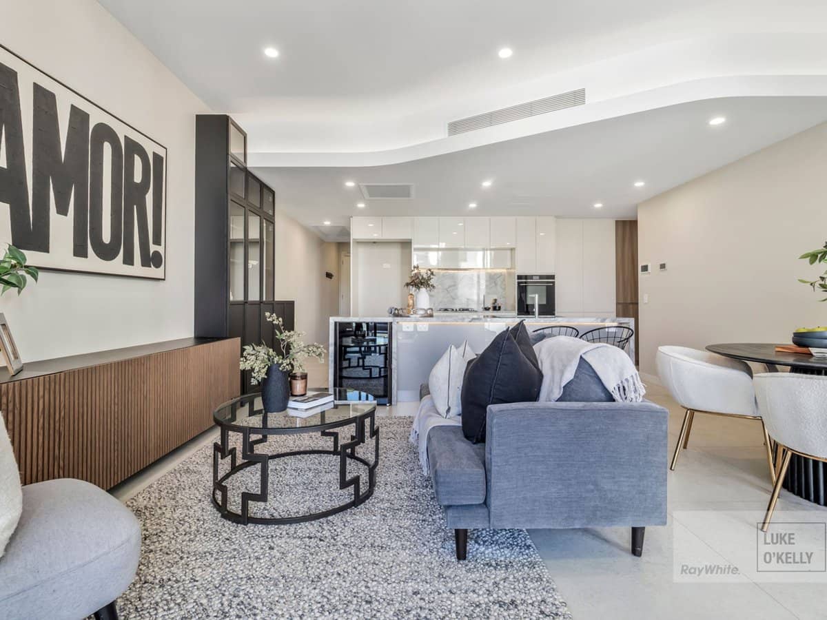 8 Colton Street, Highgate Hill - Thumbnail 3