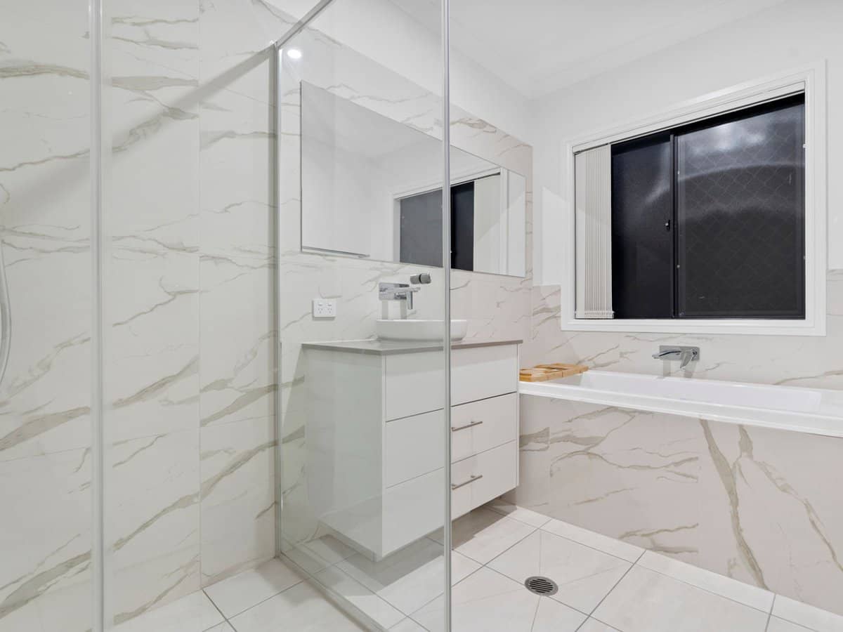 16 York Road, Greenbank - Thumbnail 16