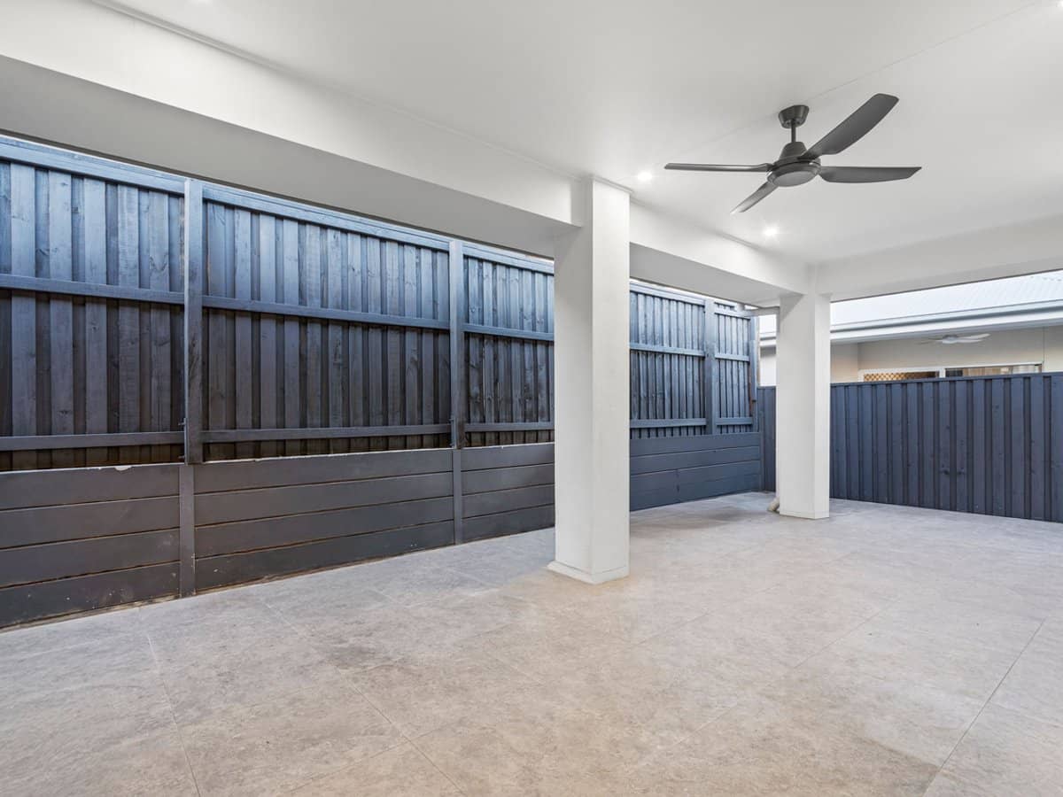 16 York Road, Greenbank - Thumbnail 17