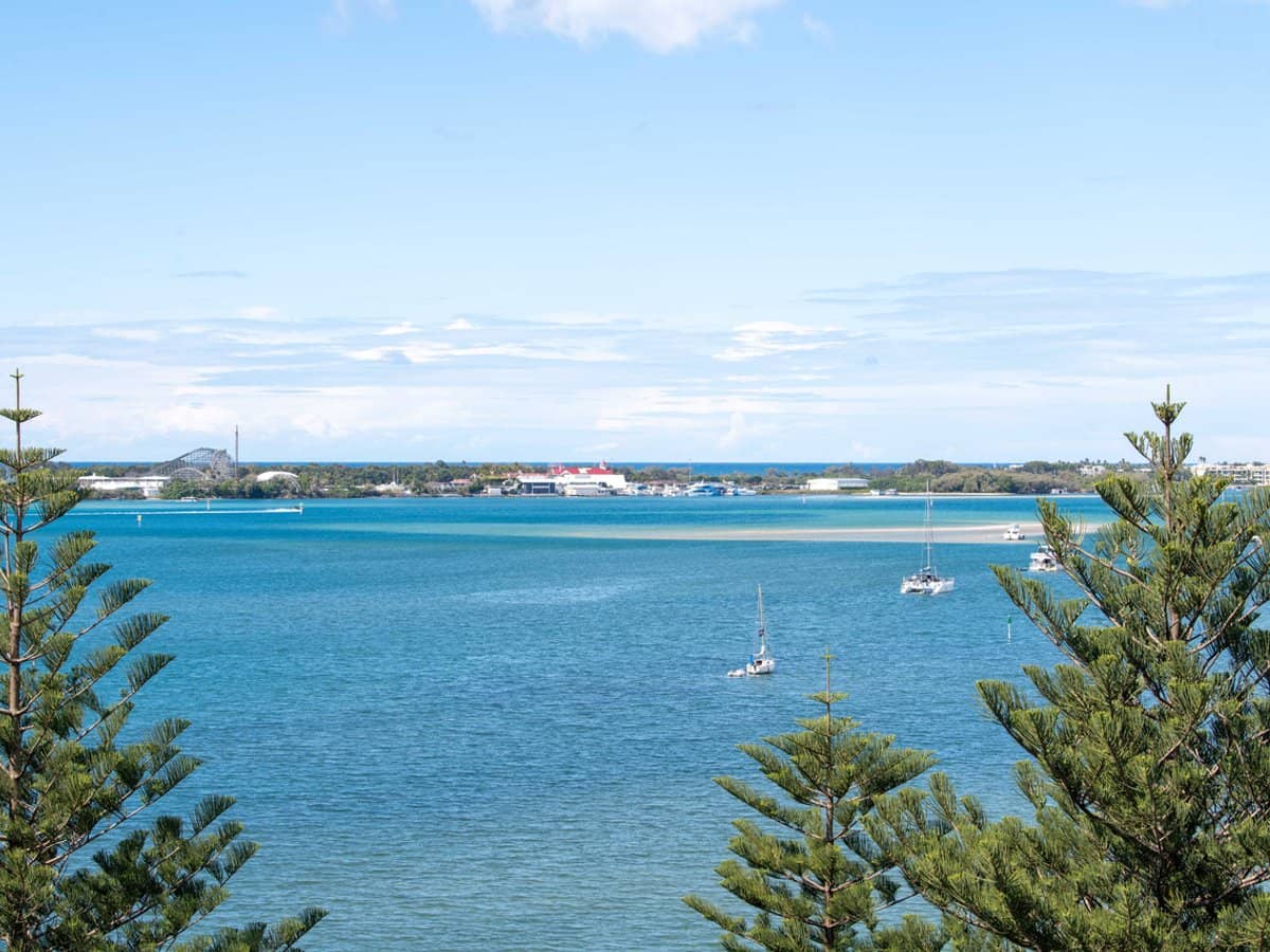 212 Marine Parade, Labrador - Thumbnail 7