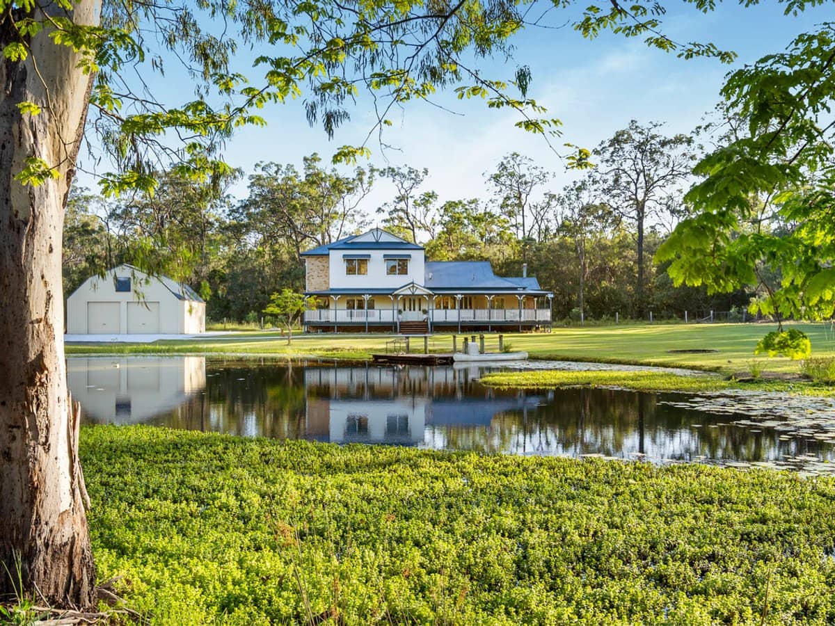 26-30 Lynette Court, BUCCAN - Thumbnail 1