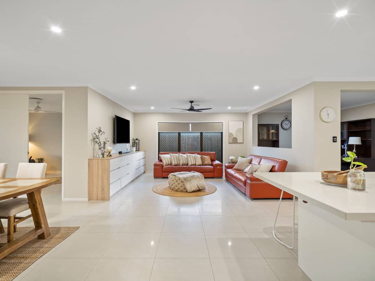 9 Lomond Street, South Ripley - Thumbnail 3