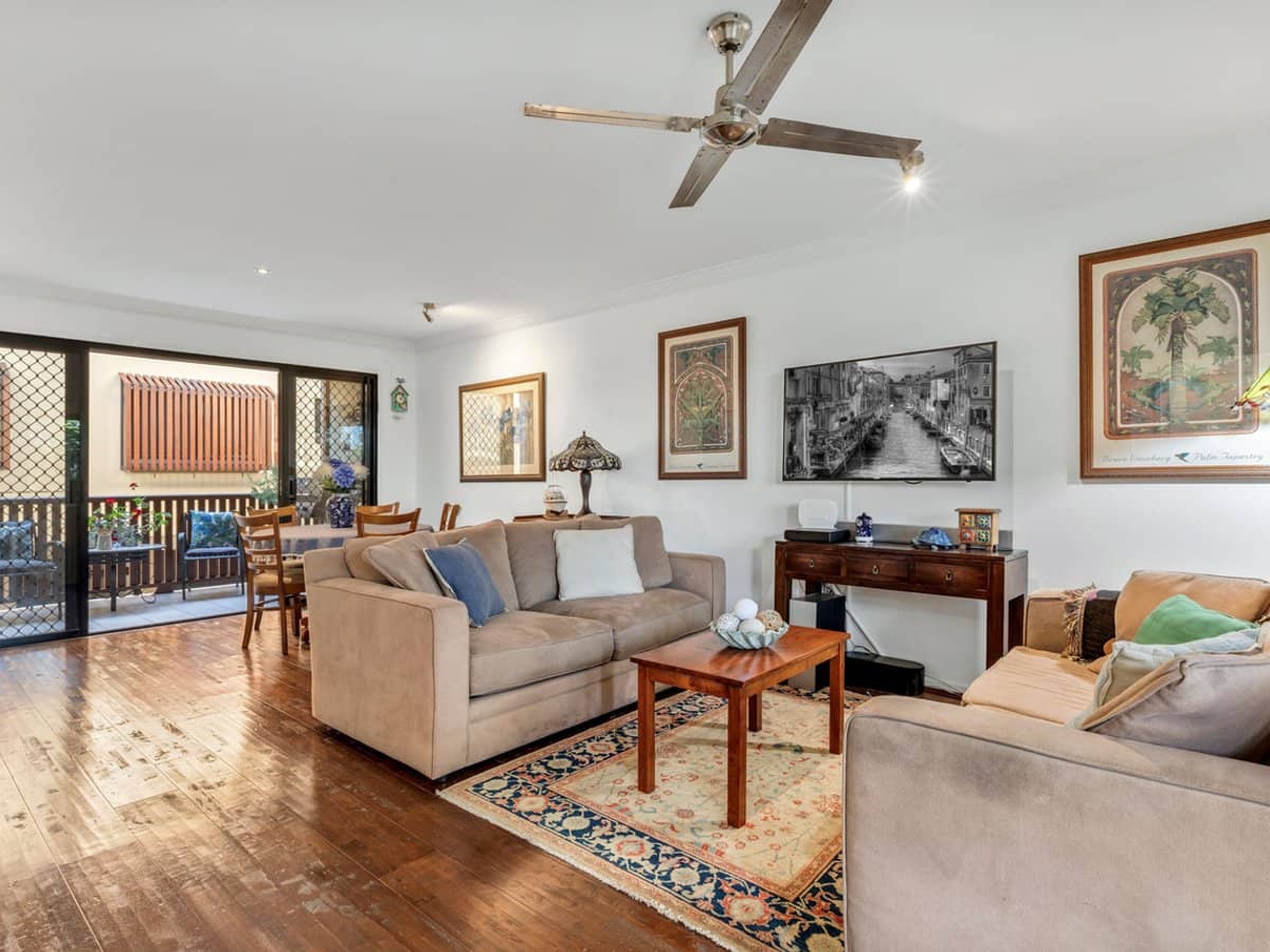 336 Cavendish Road, Coorparoo - Thumbnail 2