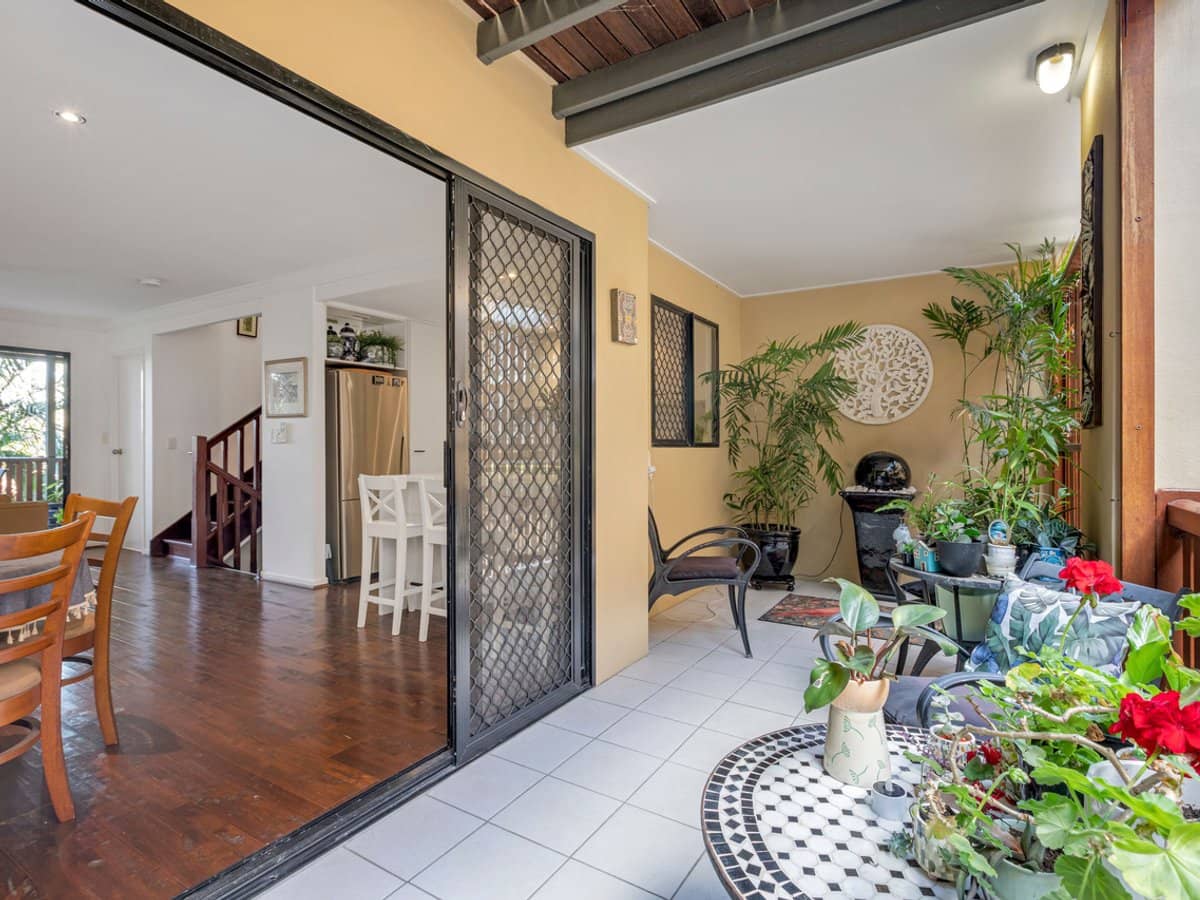 336 Cavendish Road, Coorparoo - Thumbnail 8