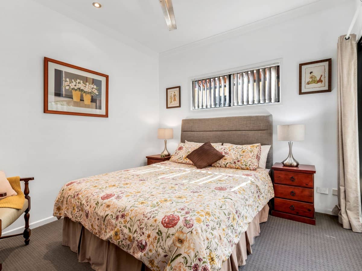 336 Cavendish Road, Coorparoo - Thumbnail 15