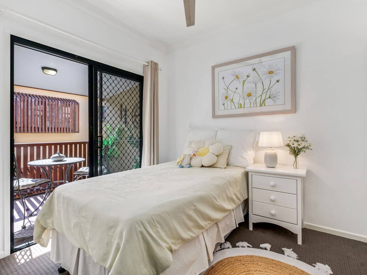 336 Cavendish Road, Coorparoo - Thumbnail 16