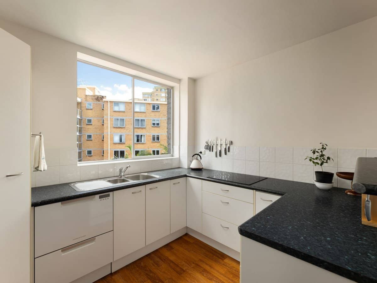 26 Brisbane Street, Toowong - Thumbnail 8