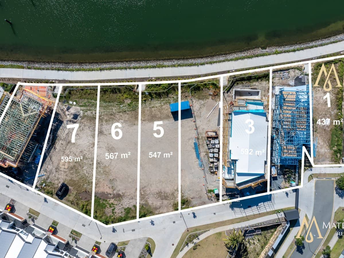 2 Lyra Avenue, HOPE ISLAND - Thumbnail 2