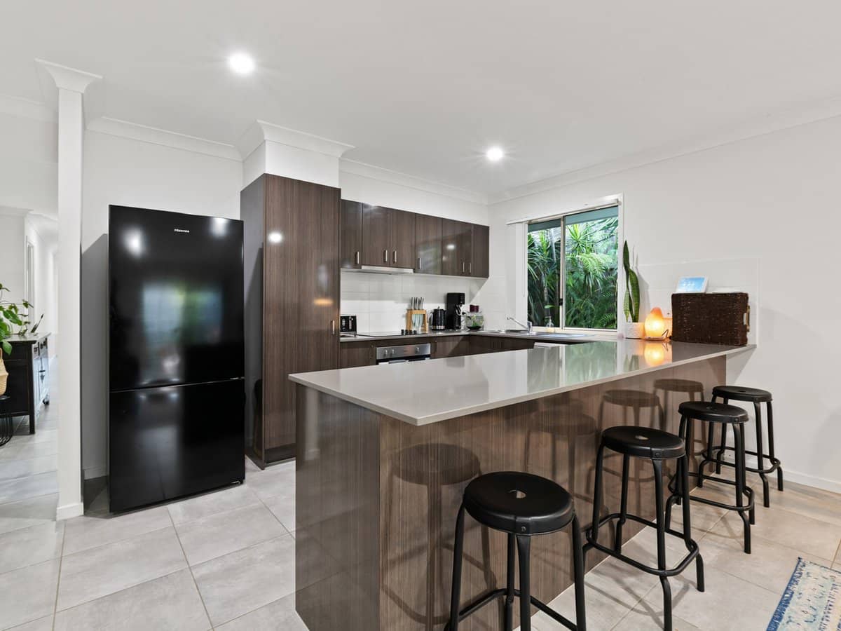 6 Dysart Drive, HOLMVIEW - Thumbnail 2