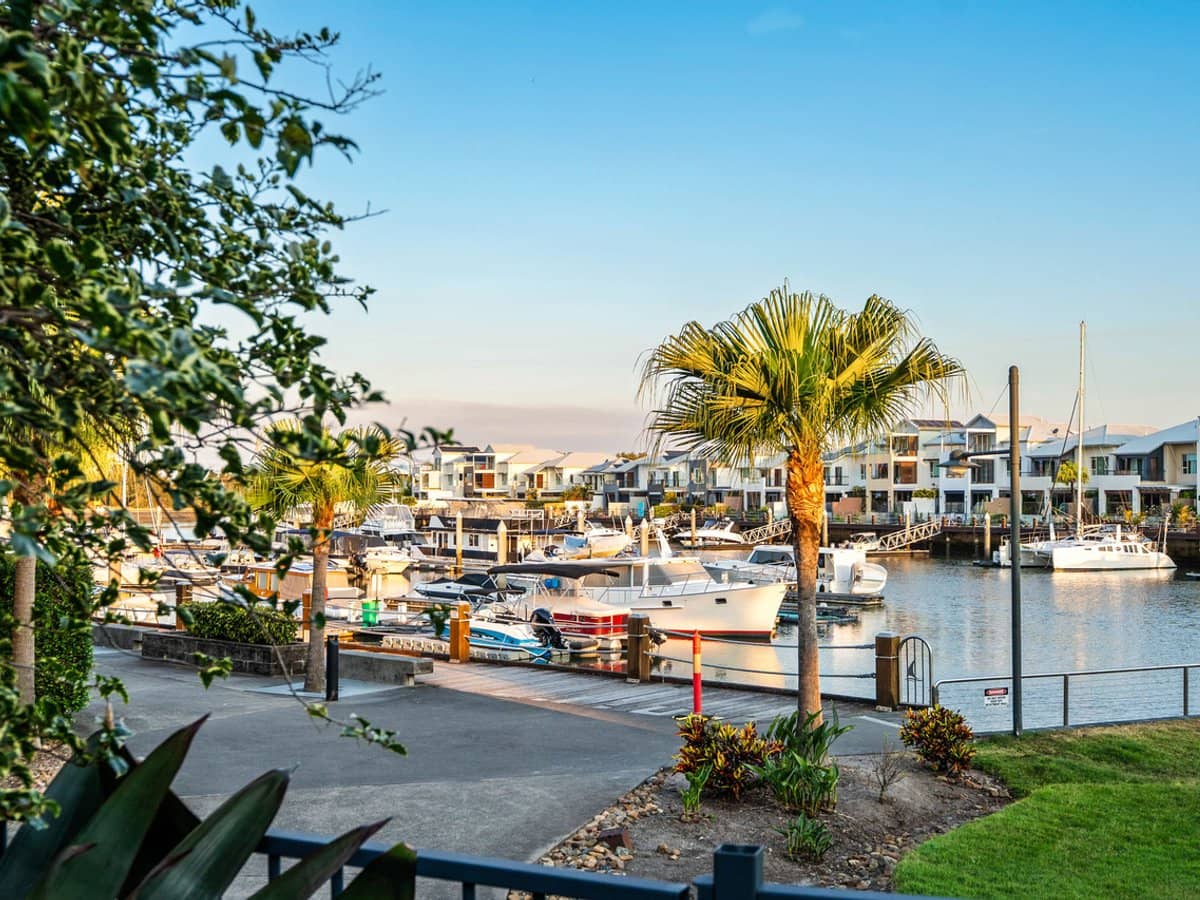 2 Brindabella Close, Coomera Waters - Thumbnail 1