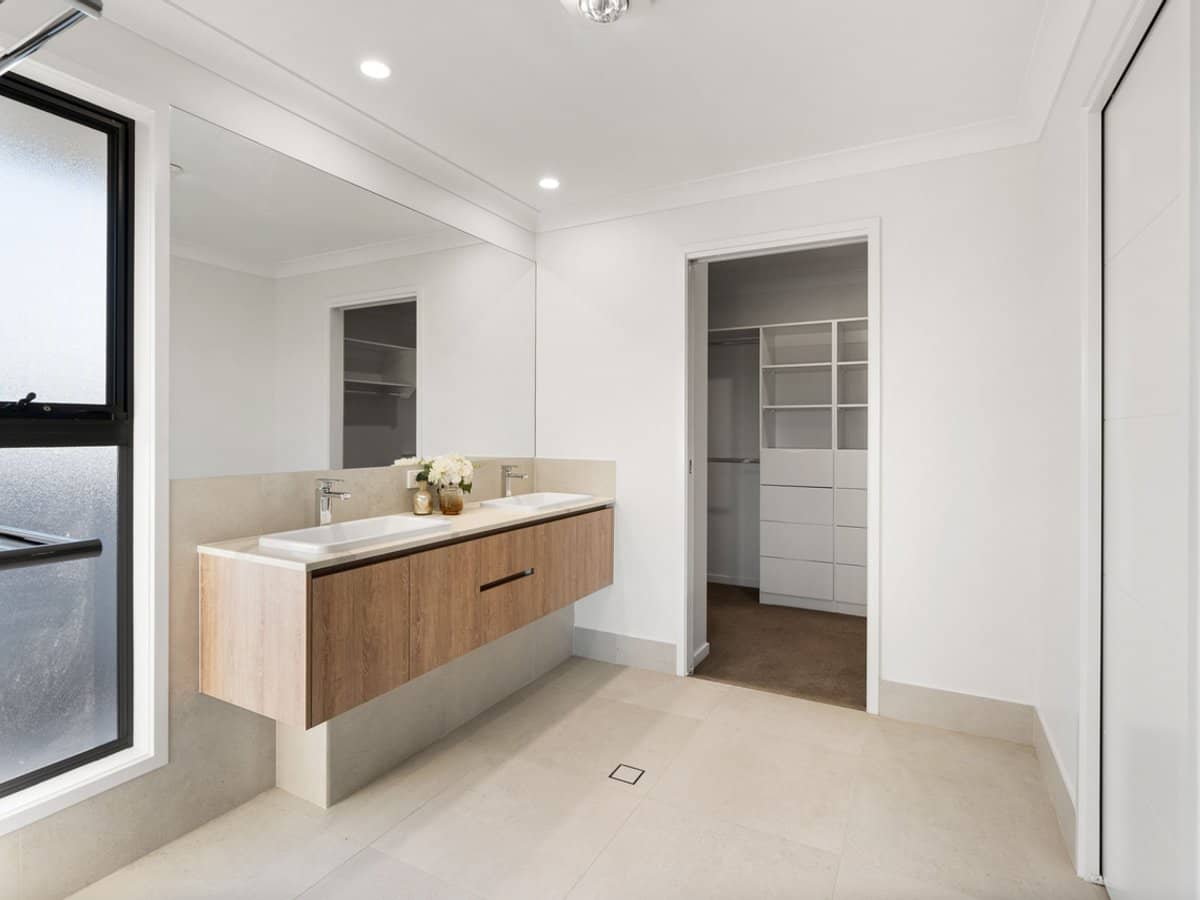 7 Resi Drive, Regents Park - Thumbnail 18