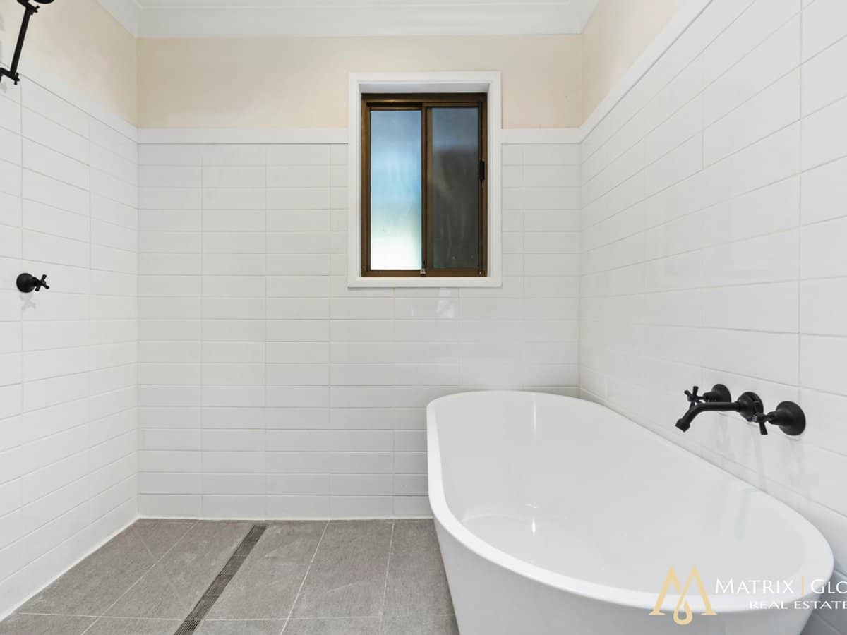 28 Atlantic Drive, LOGANHOLME - Thumbnail 29