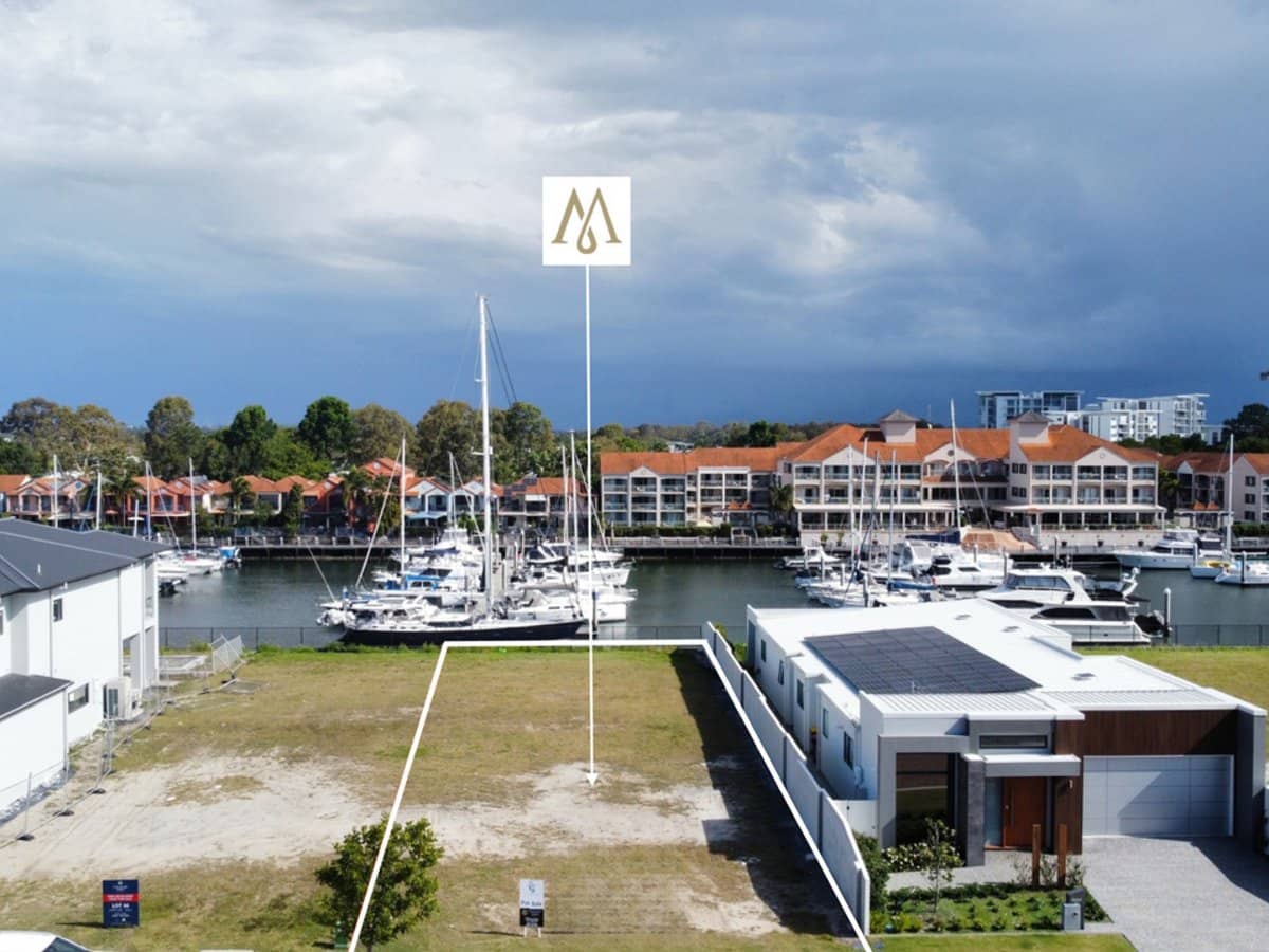 8977 The Point Circuit, SANCTUARY COVE - Thumbnail 13