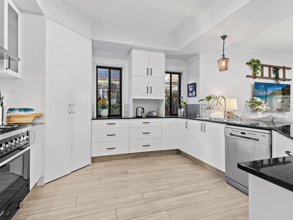 27 Brittany Drive, Oxenford - Thumbnail 16