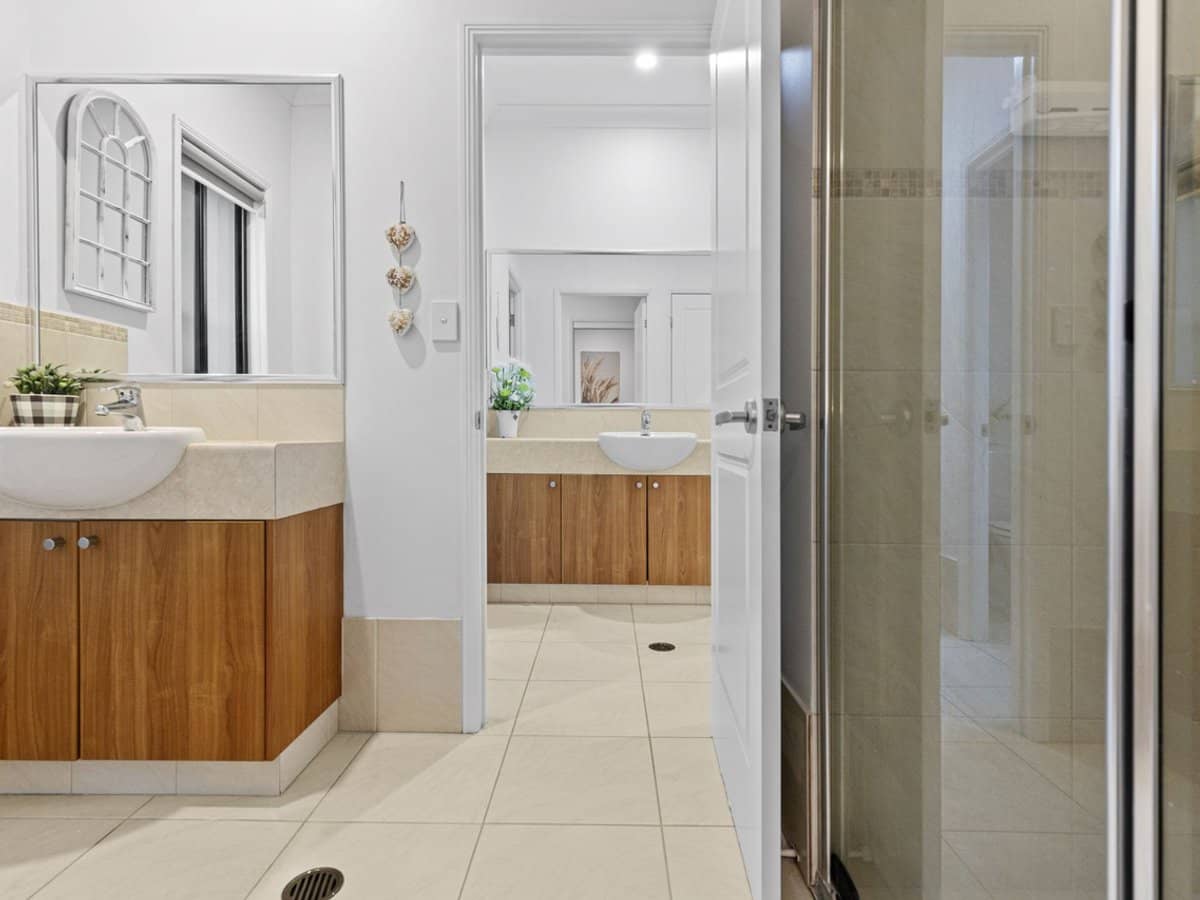 27 Brittany Drive, Oxenford - Thumbnail 25