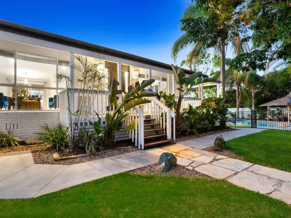 41 Uplands Drive, PARKWOOD - Thumbnail 1