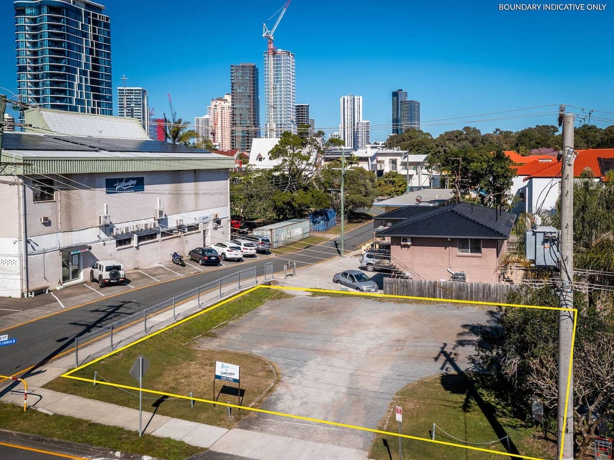 6 Monaco Street, Surfers Paradise - Thumbnail 3