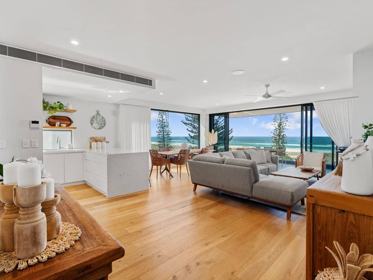 96 Pacific Parade, Bilinga - Thumbnail 2