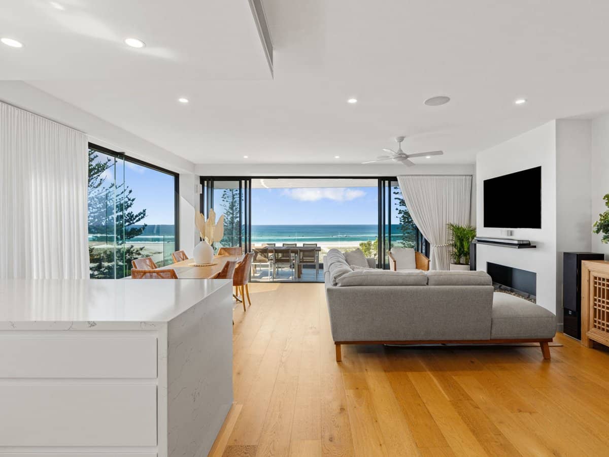 96 Pacific Parade, Bilinga - Thumbnail 3