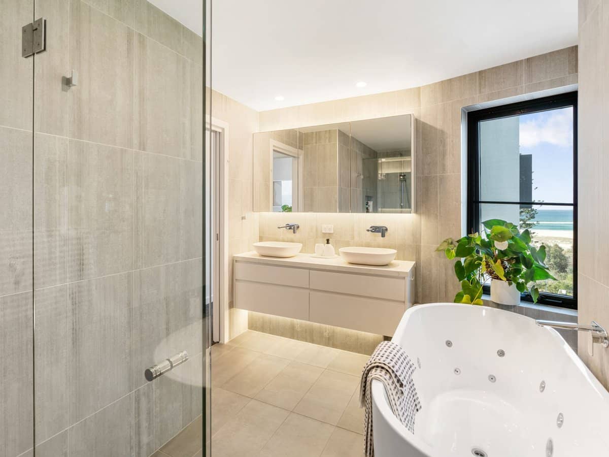 96 Pacific Parade, Bilinga - Thumbnail 13