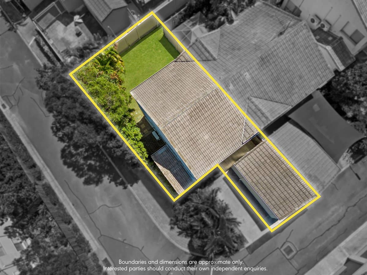 641 Pine Ridge Road, Biggera Waters - Thumbnail 13
