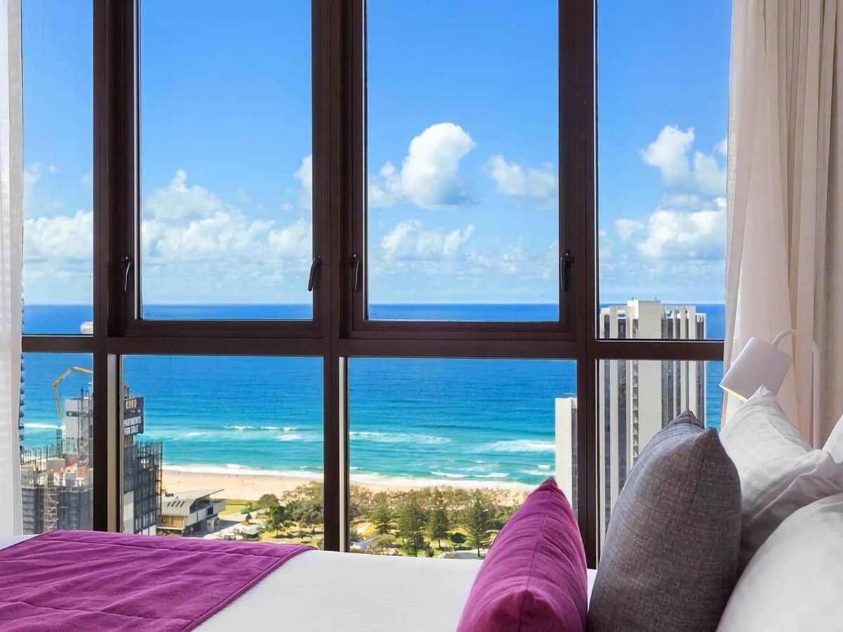 2663 Gold Coast Highway, BROADBEACH - Thumbnail 1