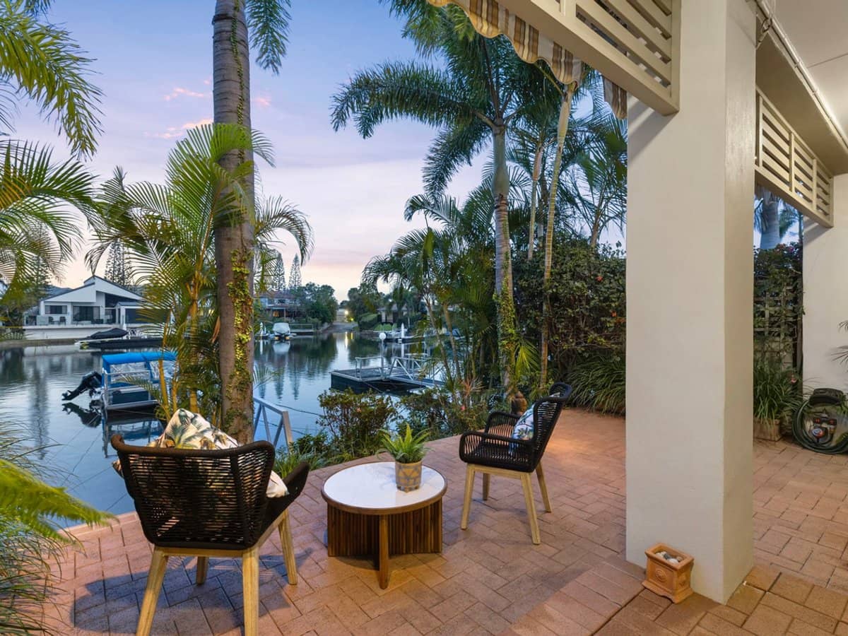 76 Bayview Street, RUNAWAY BAY - Thumbnail 2