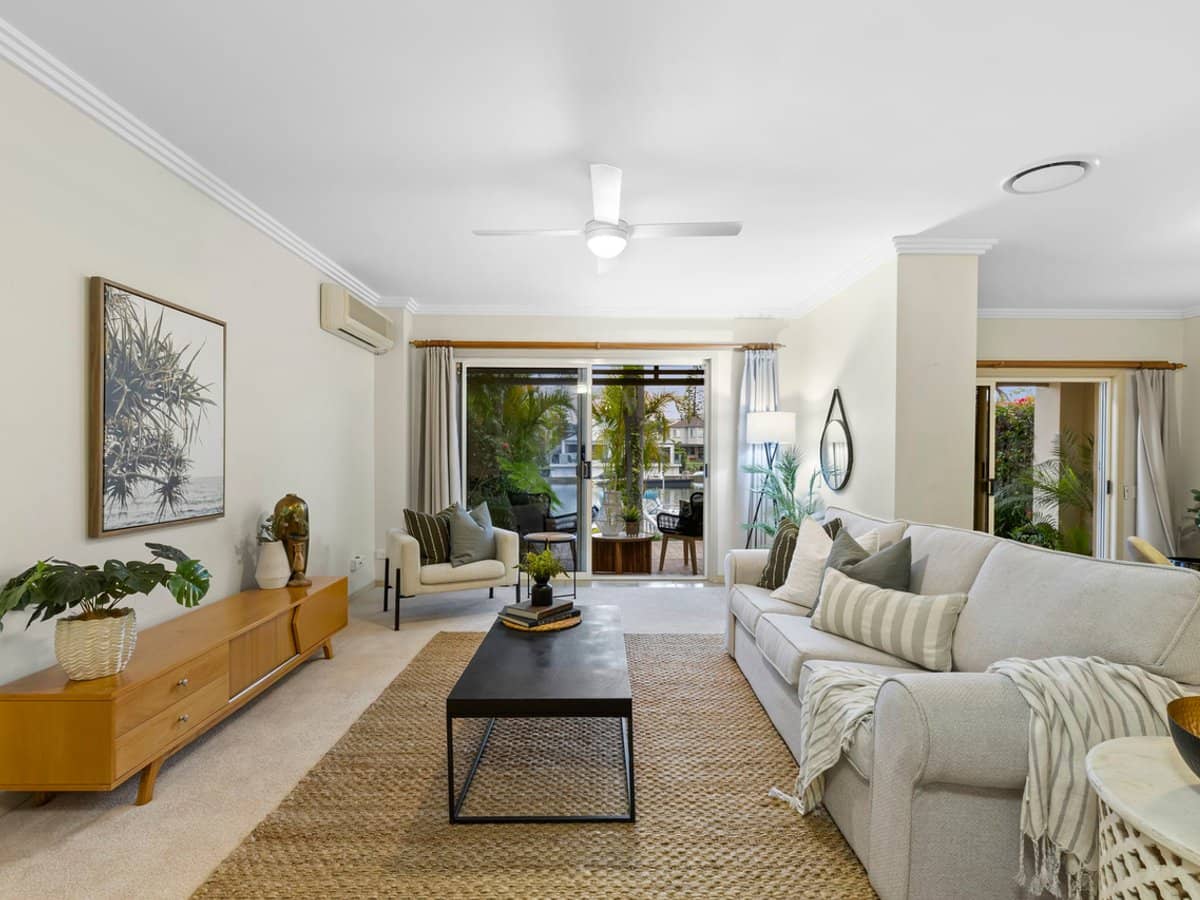 76 Bayview Street, RUNAWAY BAY - Thumbnail 5