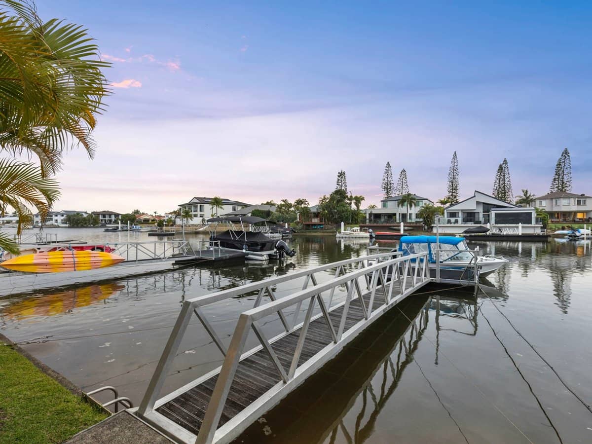 76 Bayview Street, RUNAWAY BAY - Thumbnail 12