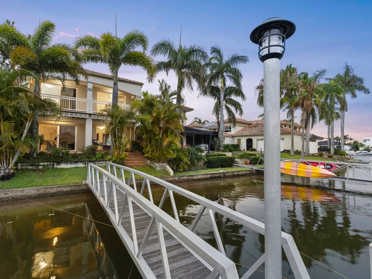 76 Bayview Street, RUNAWAY BAY - Thumbnail 13