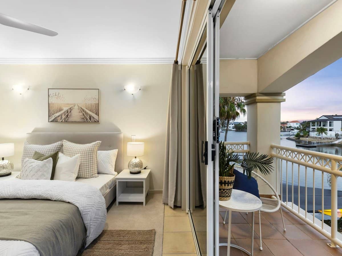 76 Bayview Street, RUNAWAY BAY - Thumbnail 15