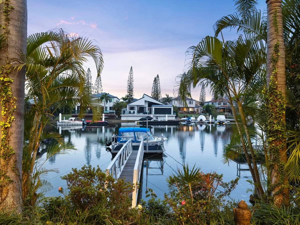 76 Bayview Street, RUNAWAY BAY - Thumbnail 23