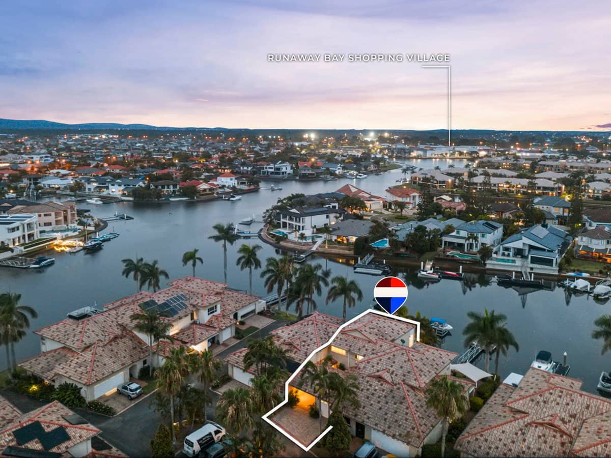 76 Bayview Street, RUNAWAY BAY - Thumbnail 24