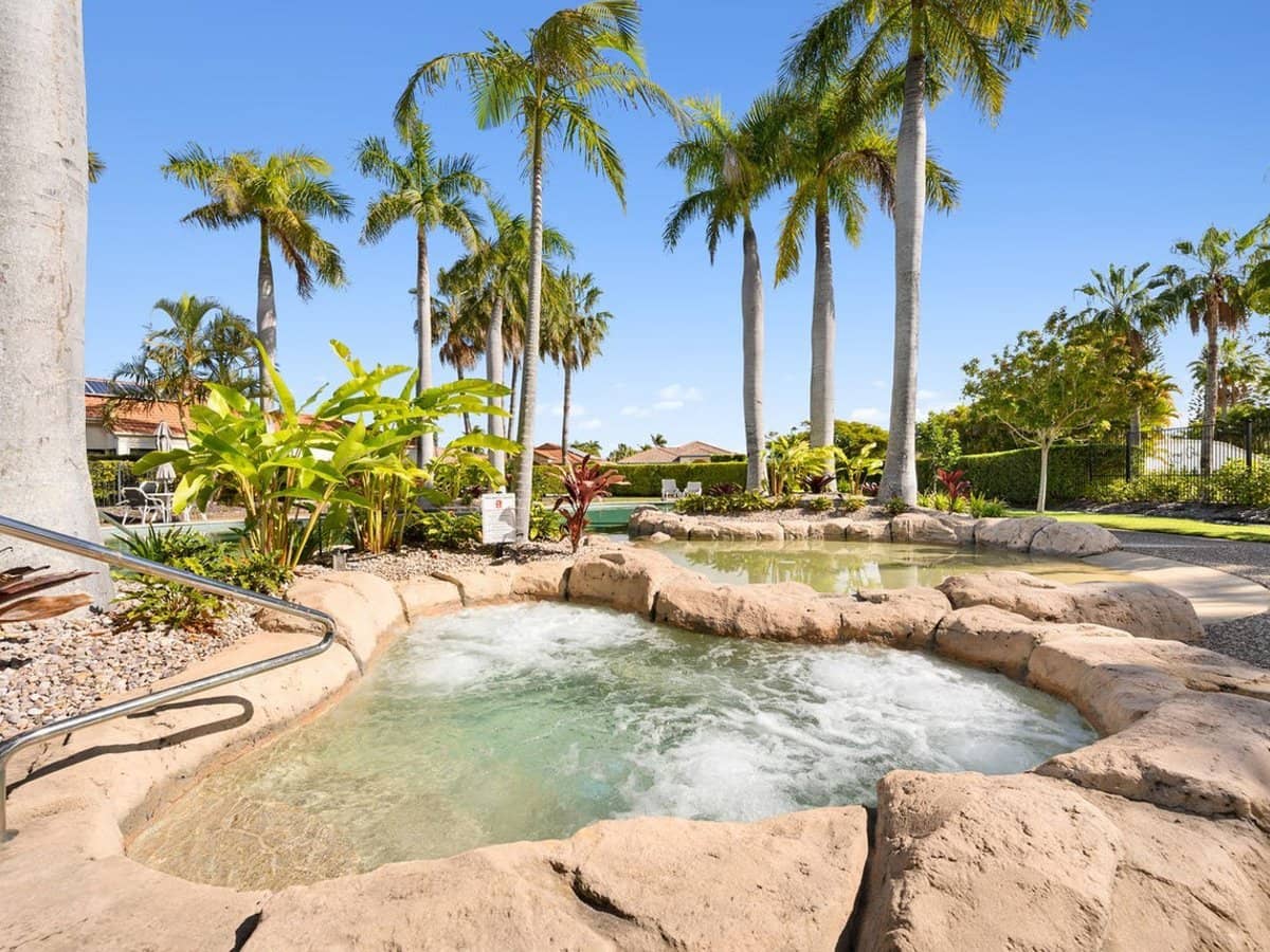 76 Bayview Street, RUNAWAY BAY - Thumbnail 28