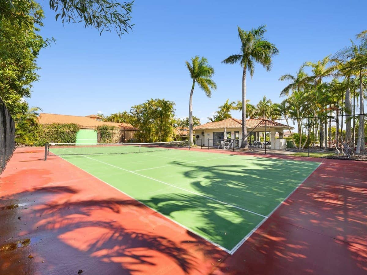 76 Bayview Street, RUNAWAY BAY - Thumbnail 29