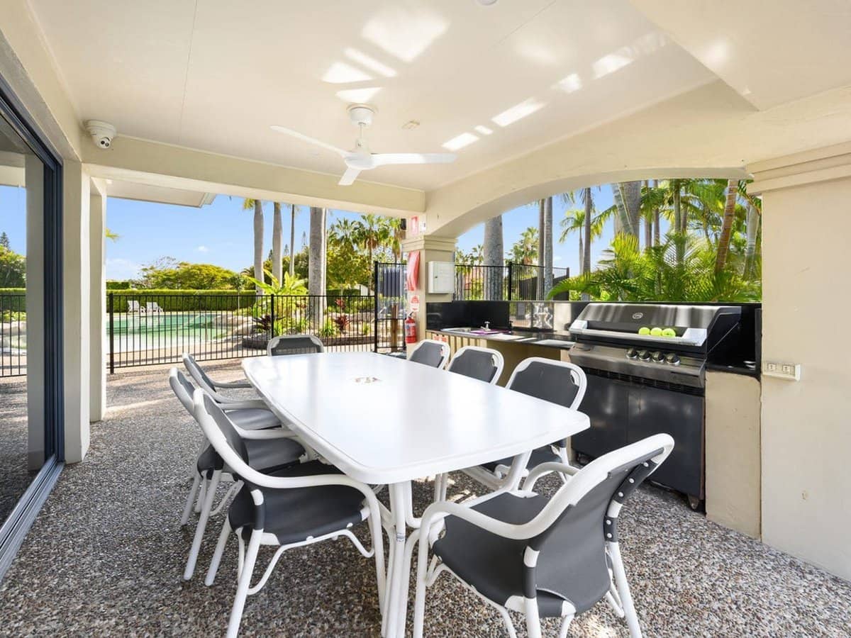 76 Bayview Street, RUNAWAY BAY - Thumbnail 30