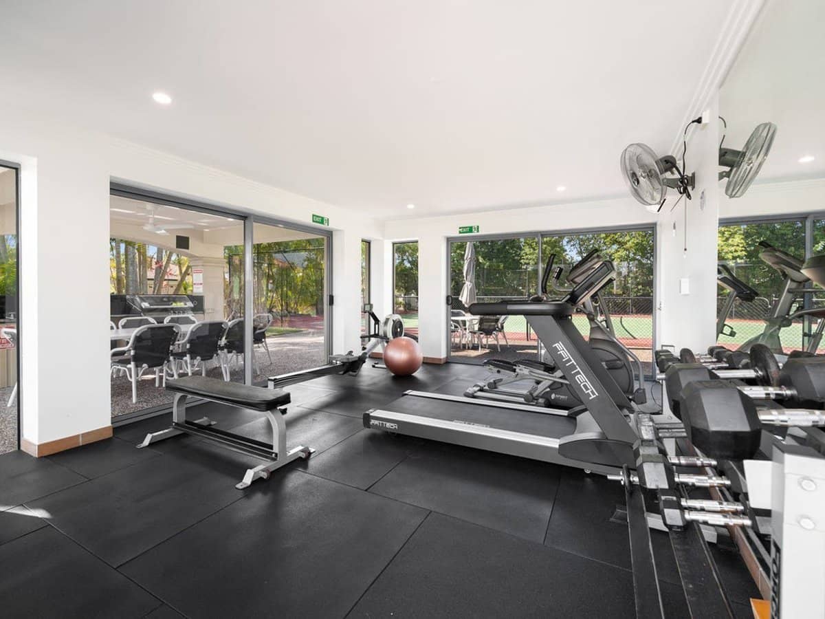 76 Bayview Street, RUNAWAY BAY - Thumbnail 31