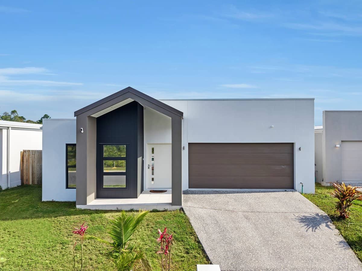 37 barratt Drive, Greenbank - Thumbnail 1