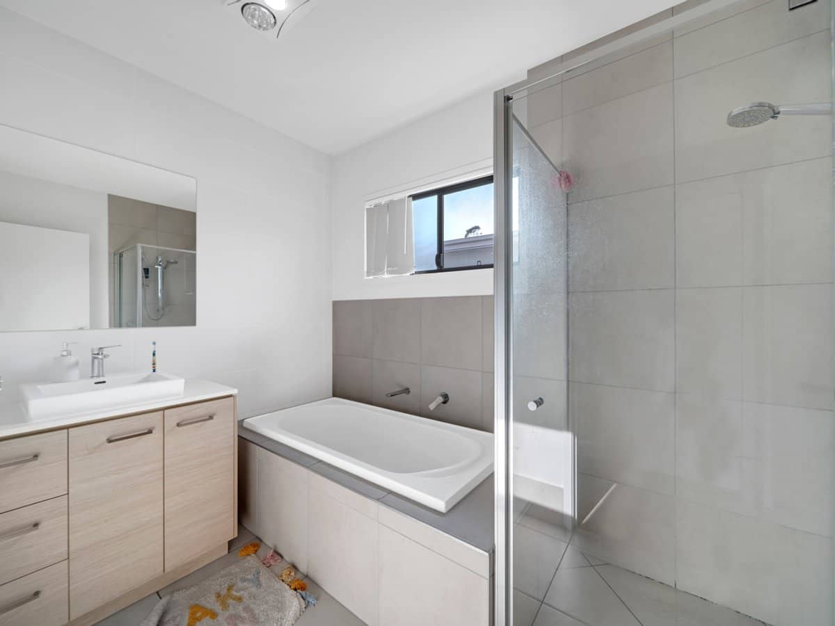 37 barratt Drive, Greenbank - Thumbnail 9